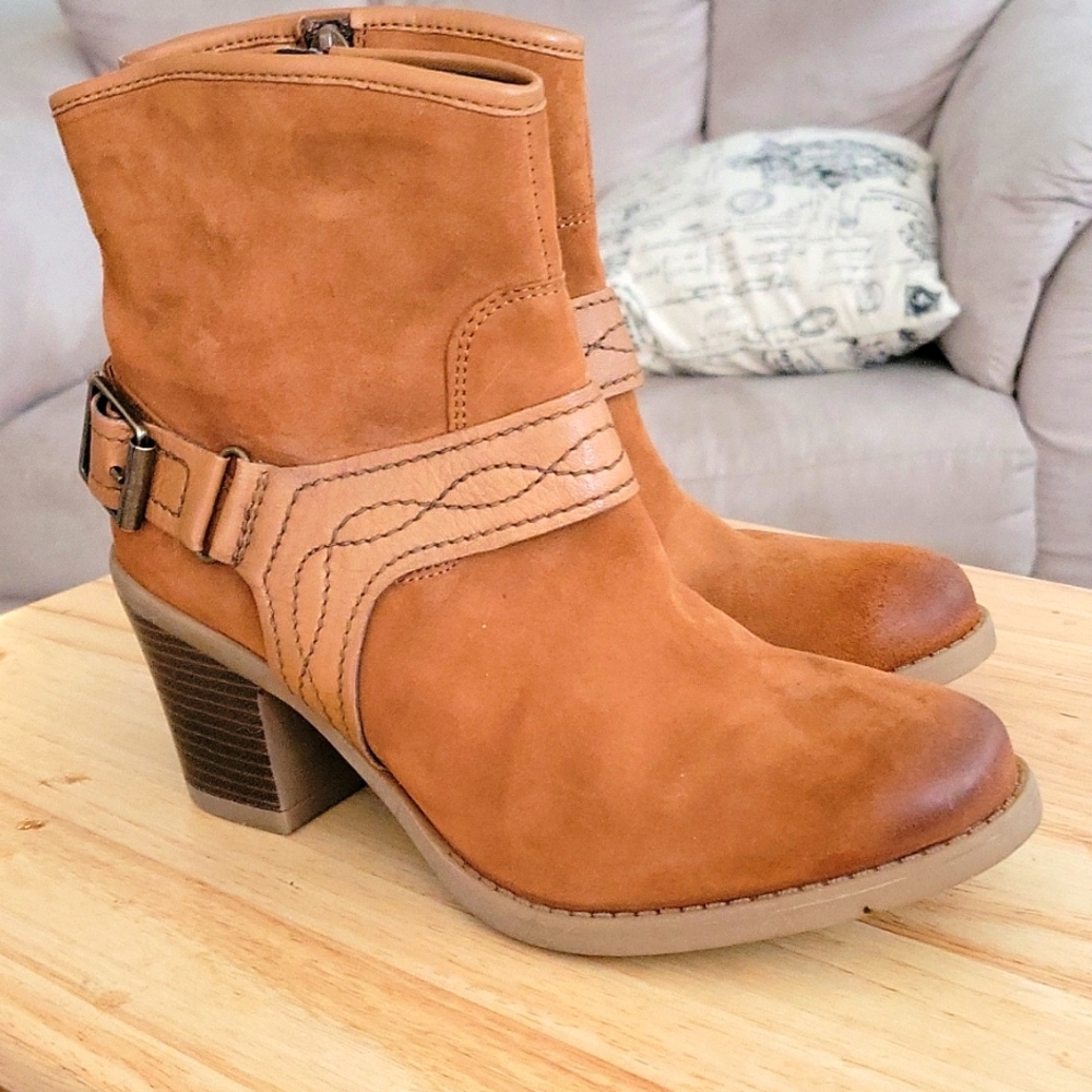 Earth Leather Suede Ankle Boot Lina Arlington Cowgirl Size 8